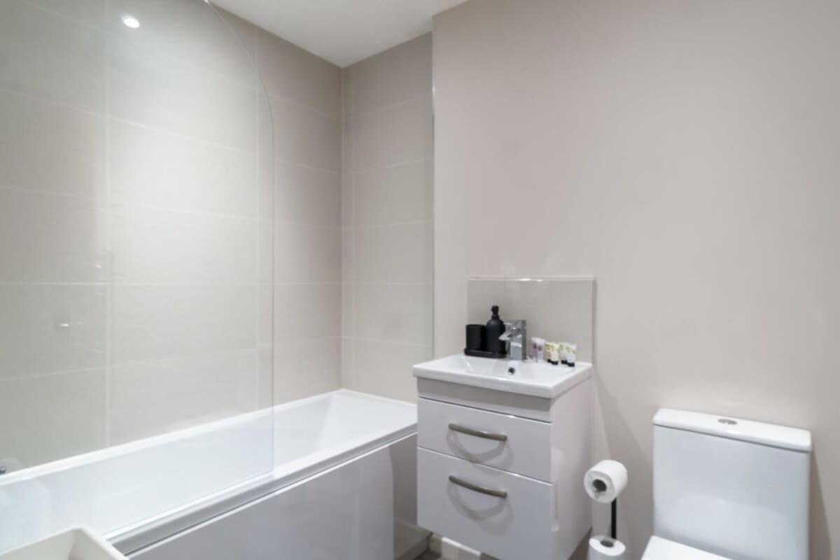 Lovely 1 Bed - Sleeps 3 Manchester