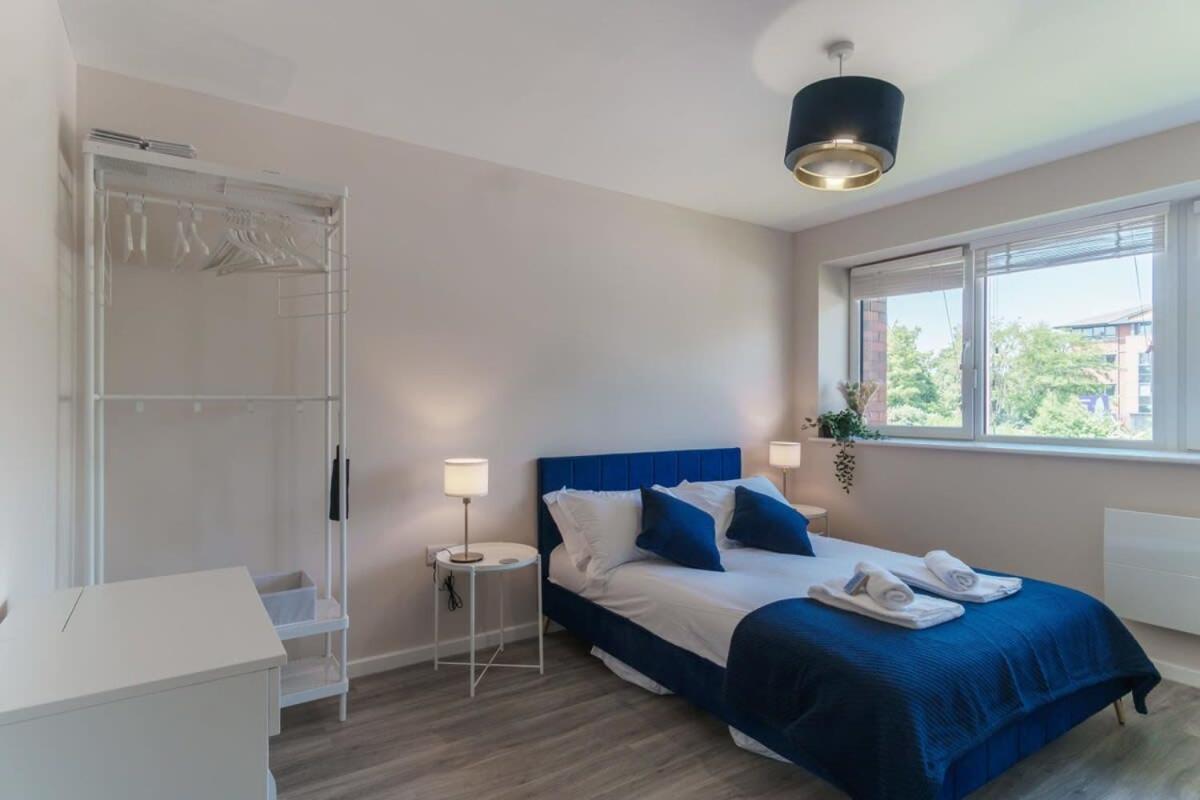 Apartment Lovely 1 Bed - Sleeps 3 Manchester