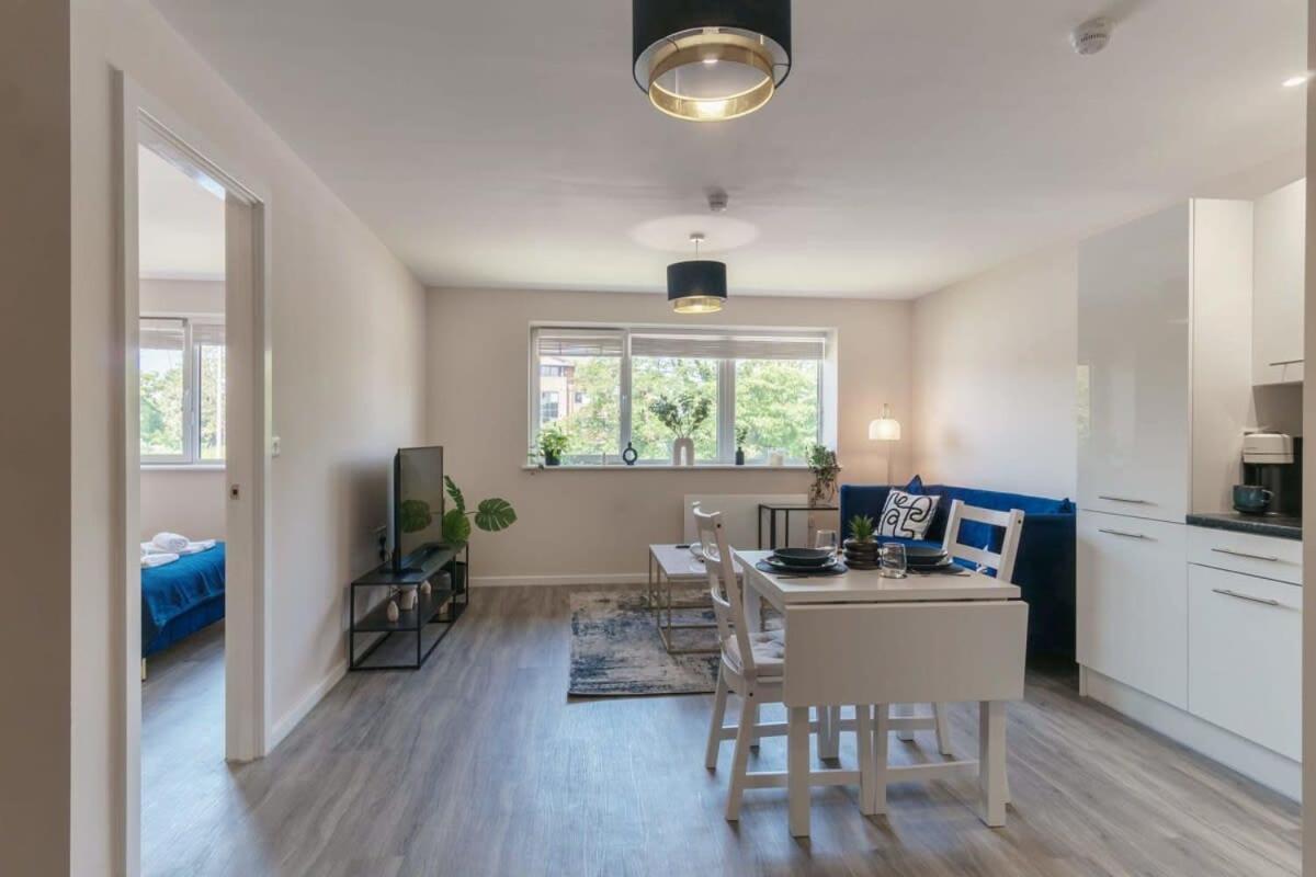 Apartment Lovely 1 Bed - Sleeps 3
